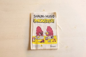 布に直接プリントした作品「SHAWN&HUGO THE MONSTER」（和田悠加）